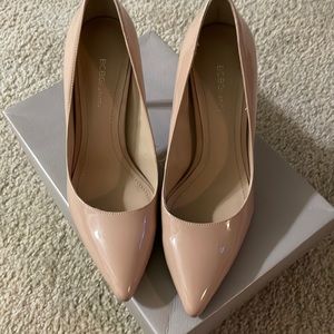 BCBGeneration size 8M Nude pumps. Also New.